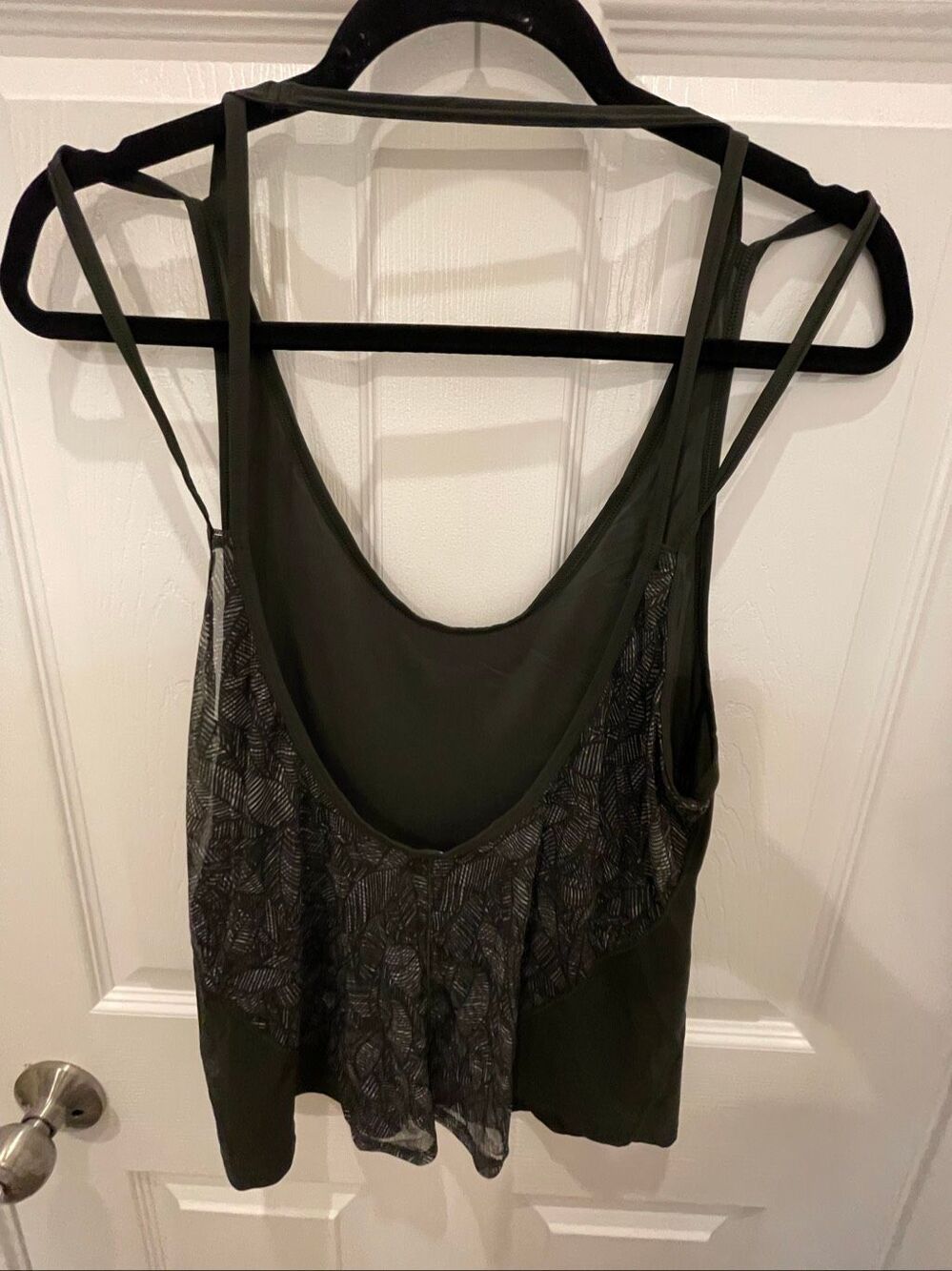 lululemon Women’s Size 12 Olive Green Mesh Back Racerback Tank Top - Picture 2 of 5